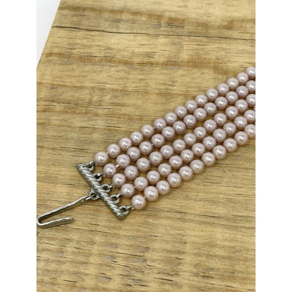 Vintage La Tausca Simulated 5 Strand Pearl Choker & Earrings Set - Picture 3 of 6